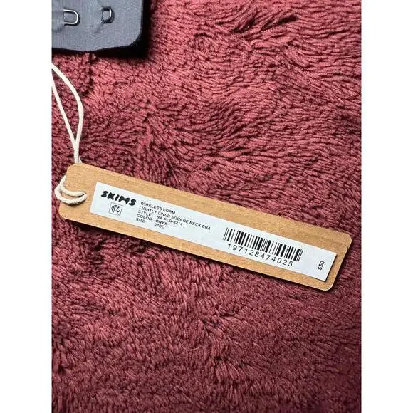 Skims Wireless Form Lightly Lined Square Neck Bra Color ONYX Size 32DD - Picture 3 of 3